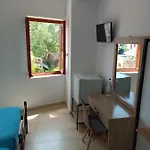 Semesterbostad Imeros *